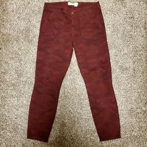 Anthropologie Women's Skinny Jeans in Burgundy Camouflage